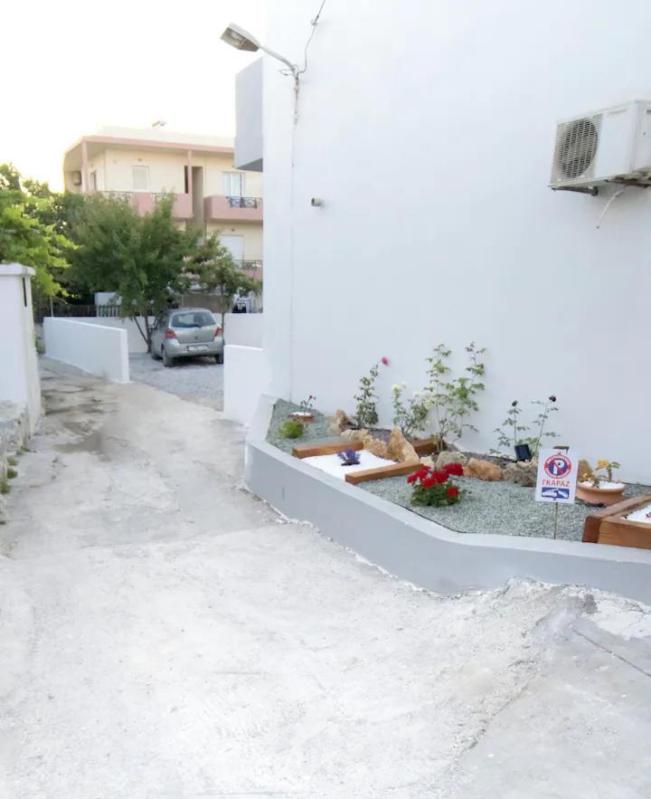 Apartamento Nick And Helen Perivolia  Exterior foto