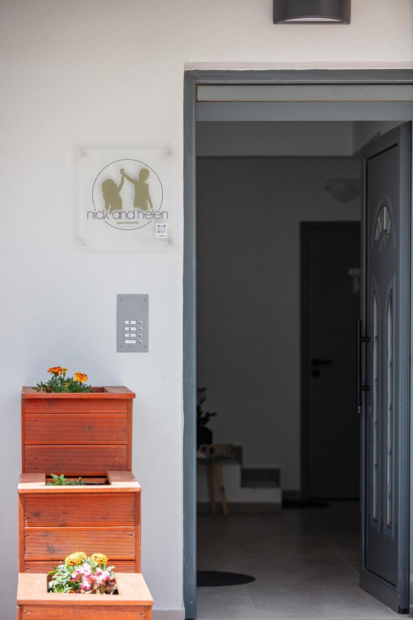 Apartamento Nick And Helen Perivolia  Exterior foto